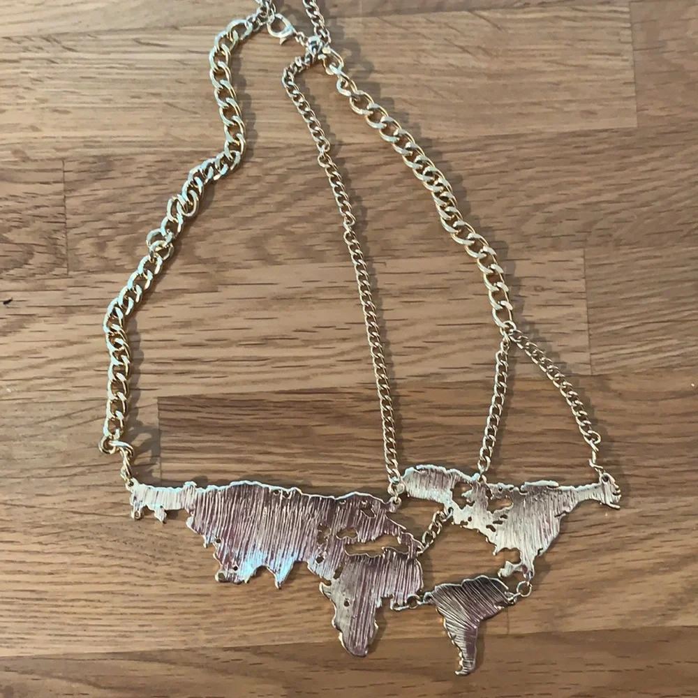 Around the World Necklace - Picture 4 of 4